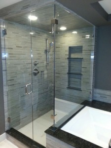 Frameless glass shower